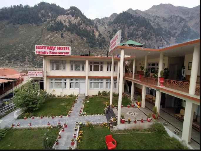 Gateway Hotel Naran Exterior photo
